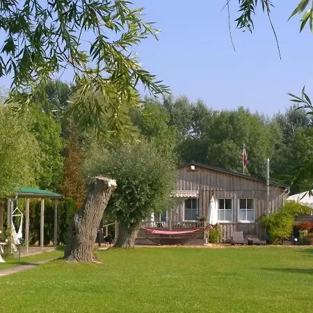 Ferienhaus Mit Kamin Am Achterwasser In Luetow 別荘 *