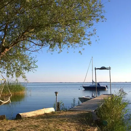 Ferienhaus Mit Kamin Am Achterwasser In Luetow Lütow
